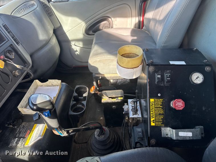 image for item ET1923 2006 International 7600 dump truck