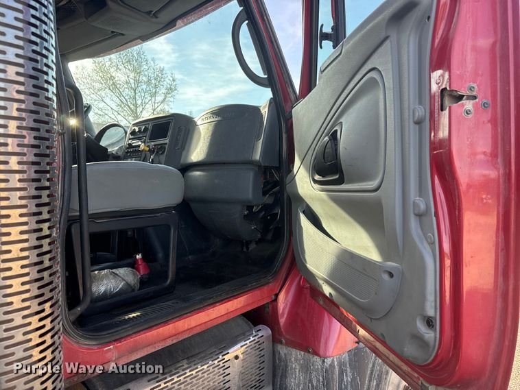 image for item ET1923 2006 International 7600 dump truck