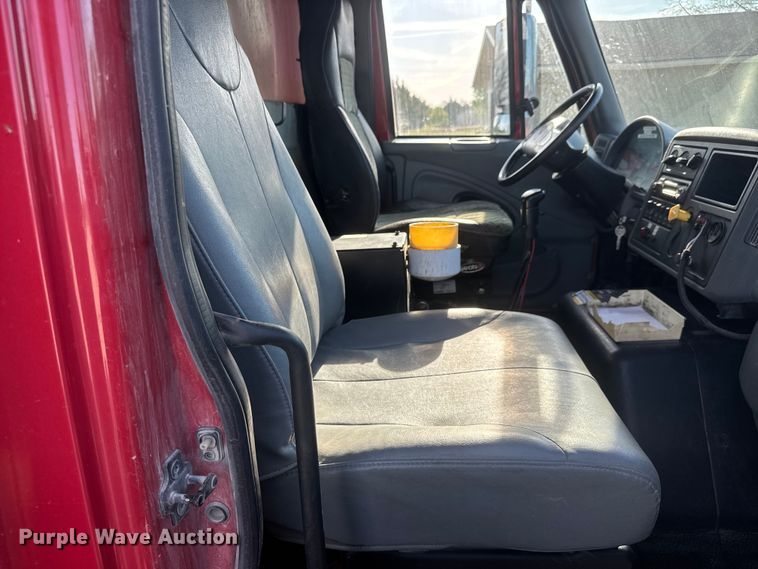 image for item ET1923 2006 International 7600 dump truck