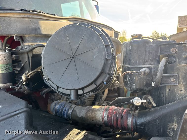 image for item ET1923 2006 International 7600 dump truck