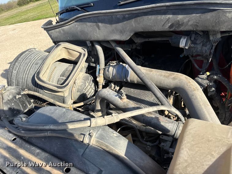 image for item ET1923 2006 International 7600 dump truck