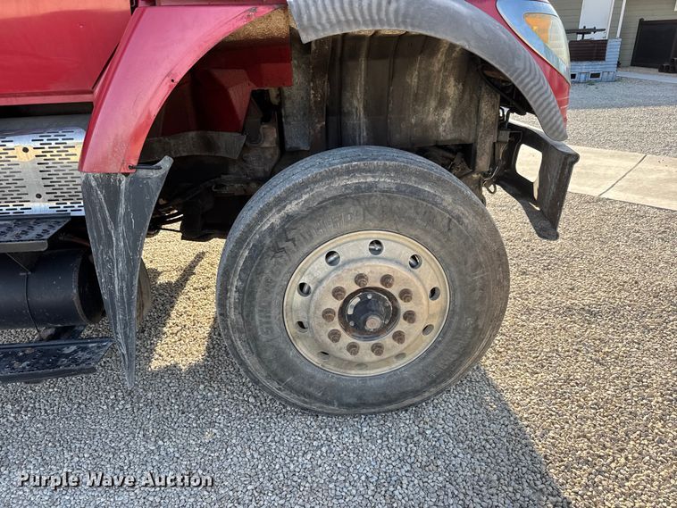 image for item ET1923 2006 International 7600 dump truck