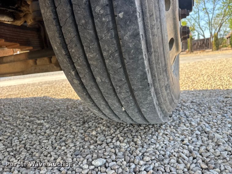 image for item ET1923 2006 International 7600 dump truck