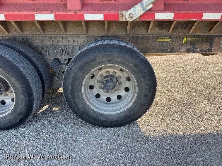 image for item ET1923 2006 International 7600 dump truck