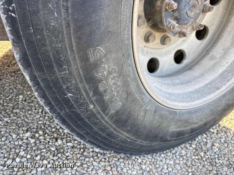 image for item ET1923 2006 International 7600 dump truck