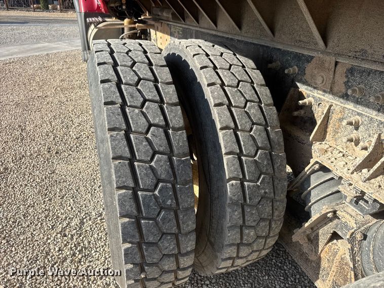 image for item ET1923 2006 International 7600 dump truck