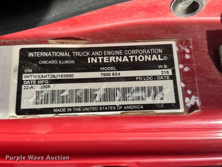 image for item ET1923 2006 International 7600 dump truck