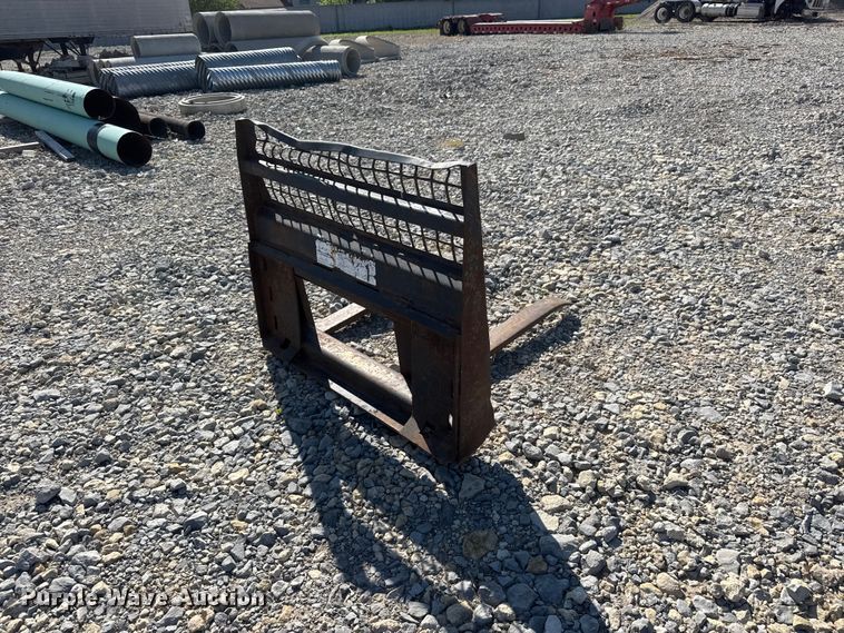 image for item ET1947 skid steer forks