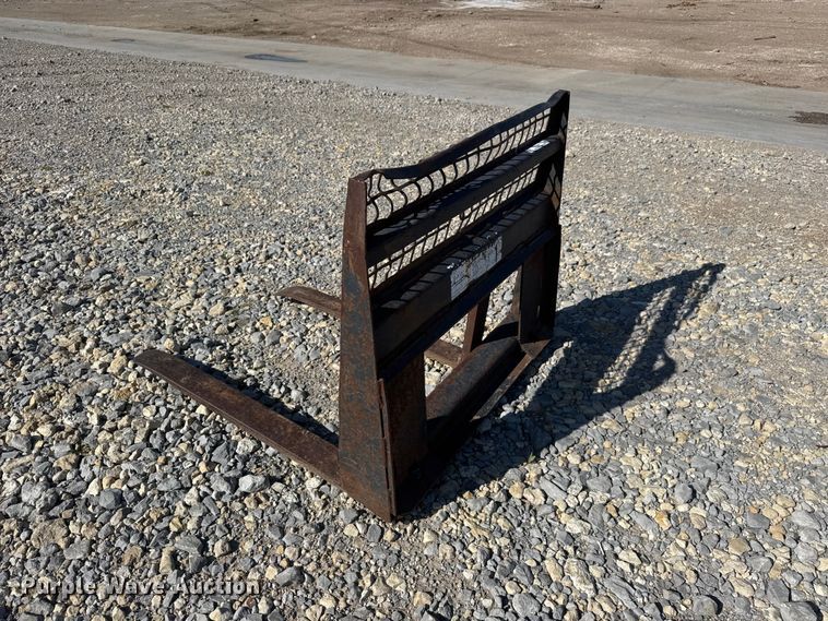 image for item ET1947 skid steer forks