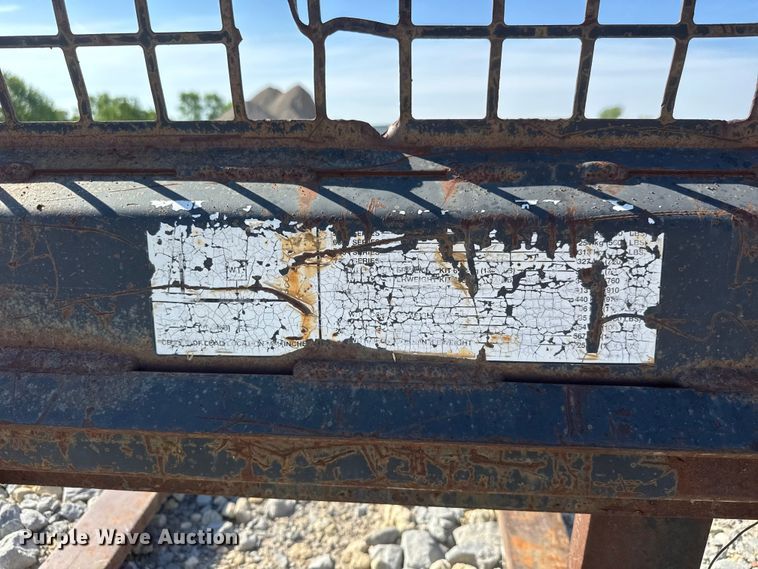 image for item ET1947 skid steer forks