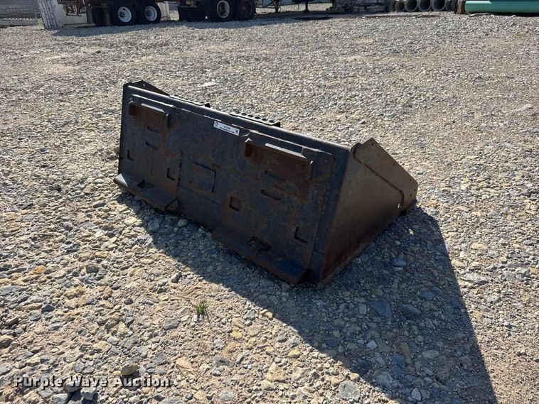 image for item ET1949 skid steer bucket