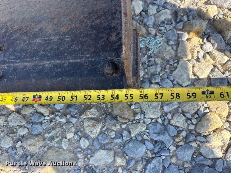 image for item ET1949 skid steer bucket