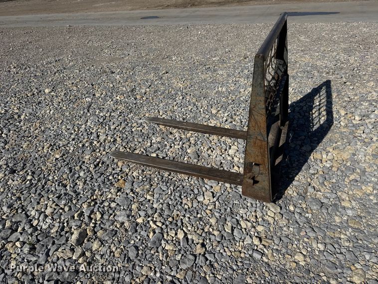 image for item ET1950 Skid steer forks