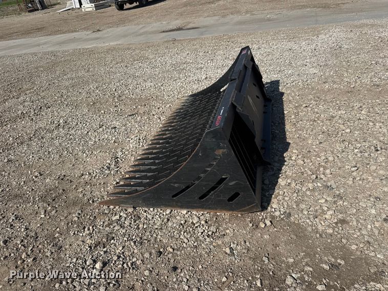 image for item ET1951 2020 Arrow 374UNRB skid steer rock bucket