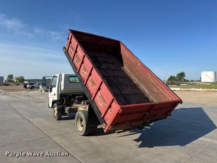 image for item ET1956 2005 Isuzu NPR dump truck