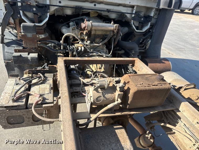 image for item ET1956 2005 Isuzu NPR dump truck