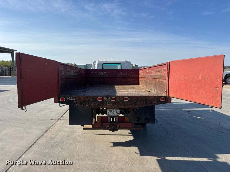 image for item ET1956 2005 Isuzu NPR dump truck