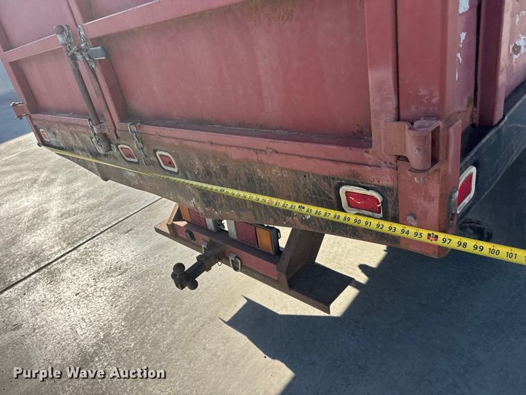 image for item ET1956 2005 Isuzu NPR dump truck