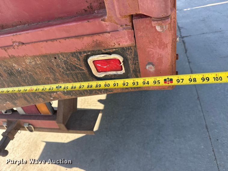 image for item ET1956 2005 Isuzu NPR dump truck