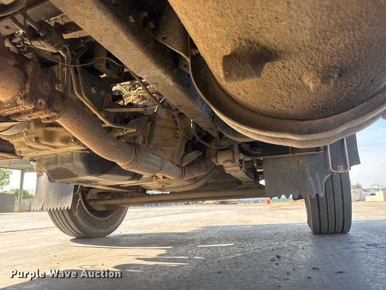 image for item ET1956 2005 Isuzu NPR dump truck