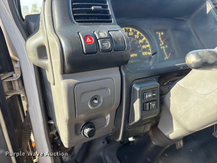 image for item ET1956 2005 Isuzu NPR dump truck