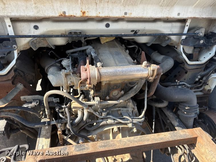 image for item ET1956 2005 Isuzu NPR dump truck