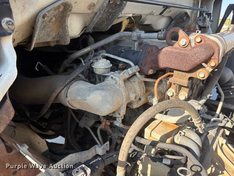 image for item ET1956 2005 Isuzu NPR dump truck