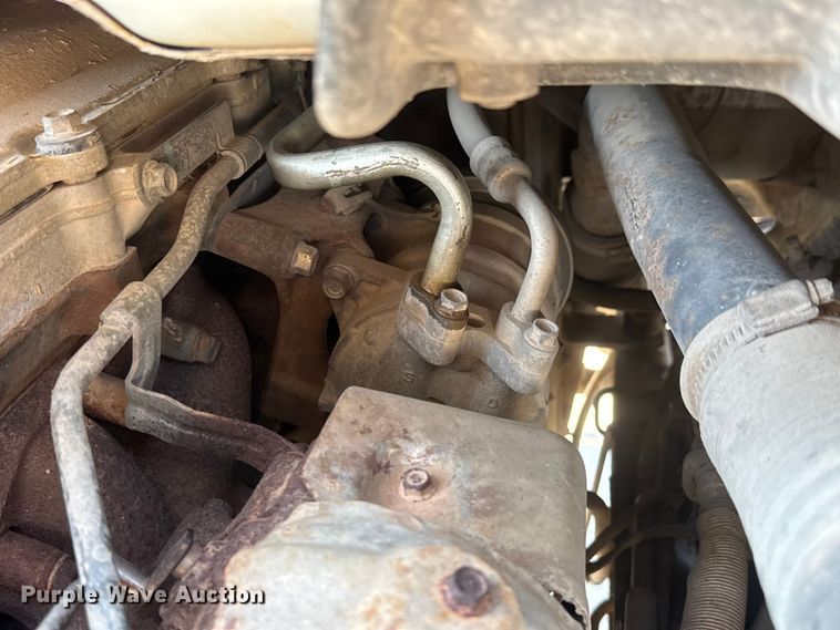 image for item ET1956 2005 Isuzu NPR dump truck