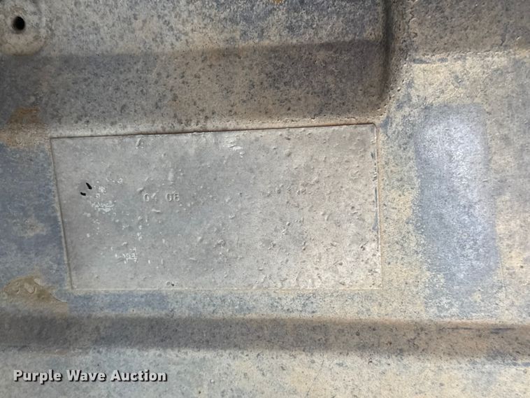 image for item ET1956 2005 Isuzu NPR dump truck