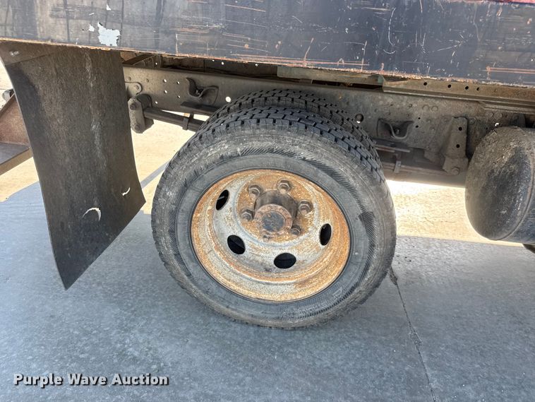 image for item ET1956 2005 Isuzu NPR dump truck