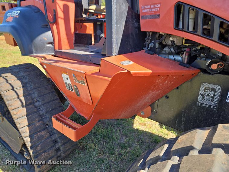 image for item ET5197 2014 Ditch Witch RT120 QUAD vibratory cable plow