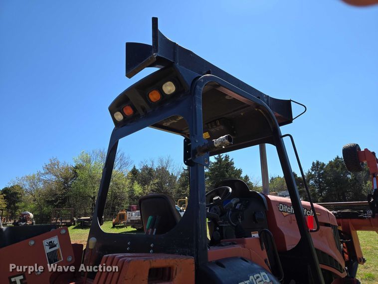 image for item ET5197 2014 Ditch Witch RT120 QUAD vibratory cable plow