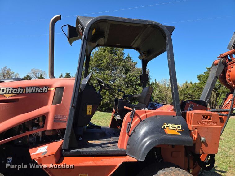 image for item ET5197 2014 Ditch Witch RT120 QUAD vibratory cable plow