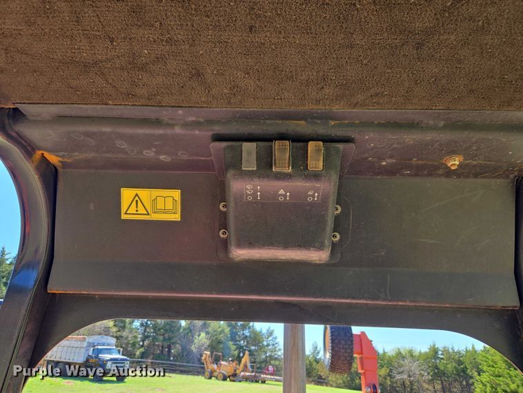 image for item ET5197 2014 Ditch Witch RT120 QUAD vibratory cable plow