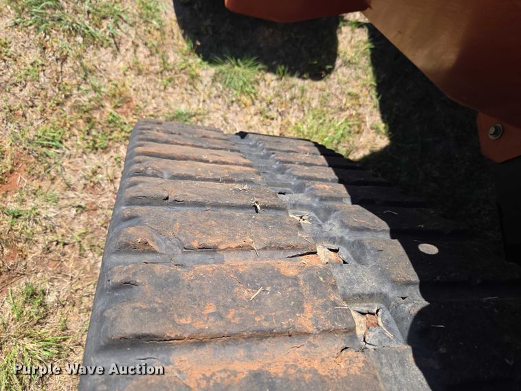 image for item ET5197 2014 Ditch Witch RT120 QUAD vibratory cable plow