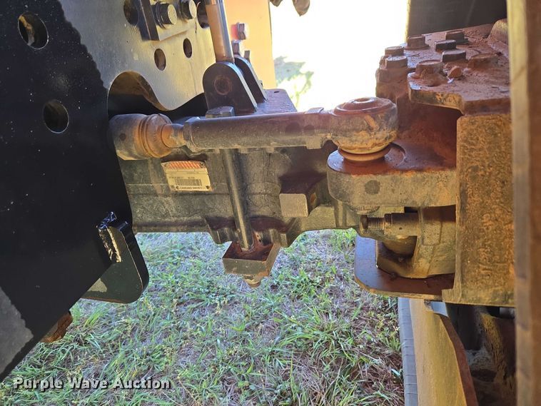 image for item ET5197 2014 Ditch Witch RT120 QUAD vibratory cable plow