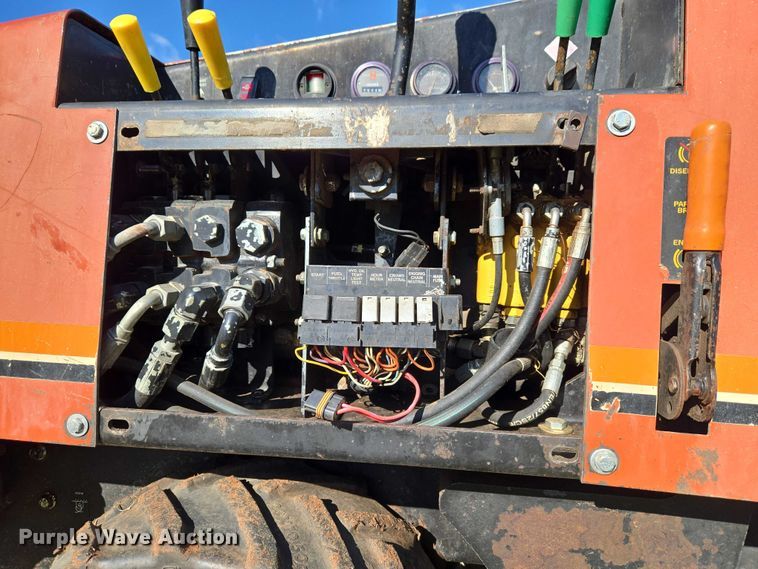 image for item ET5198 Ditch Witch 410SXD trencher
