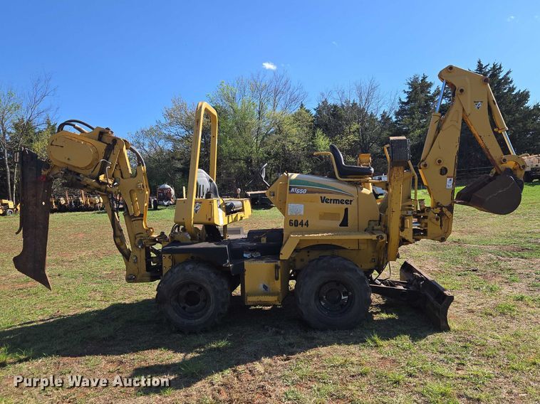 image for item ET5205 2005 Vermeer RT650 vibratory cable plow