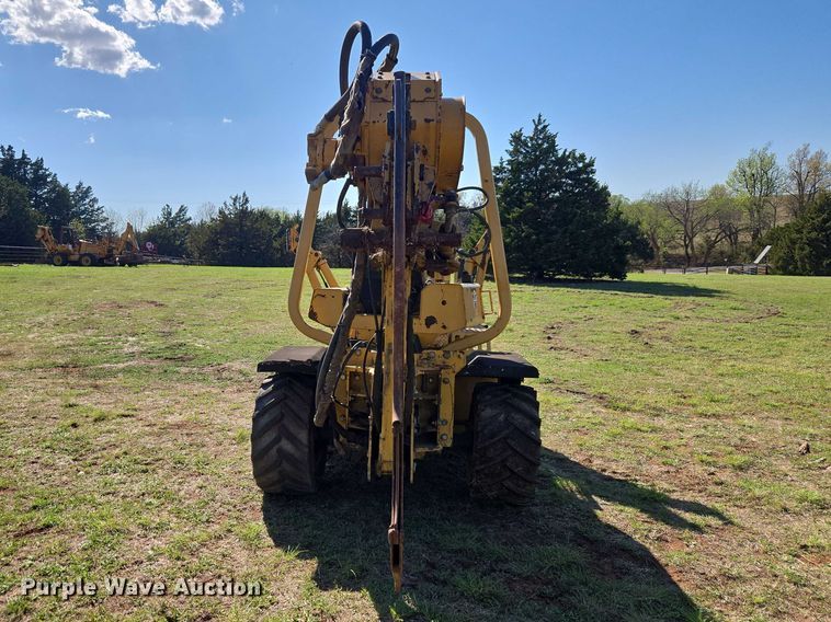 image for item ET5205 2005 Vermeer RT650 vibratory cable plow