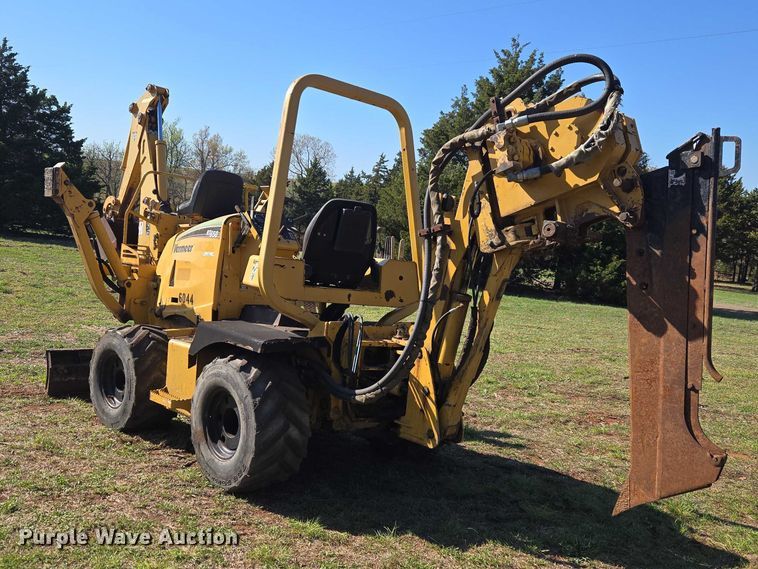 image for item ET5205 2005 Vermeer RT650 vibratory cable plow