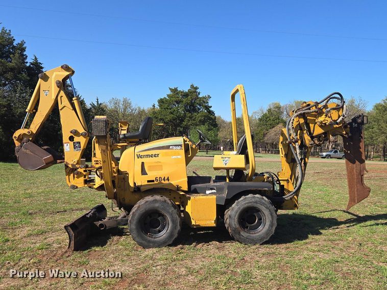 image for item ET5205 2005 Vermeer RT650 vibratory cable plow