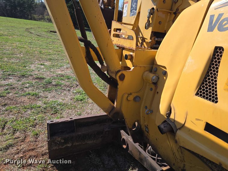 image for item ET5205 2005 Vermeer RT650 vibratory cable plow