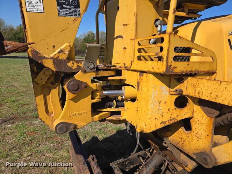 image for item ET5205 2005 Vermeer RT650 vibratory cable plow