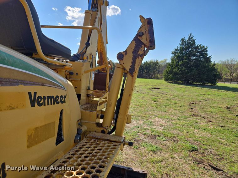 image for item ET5205 2005 Vermeer RT650 vibratory cable plow