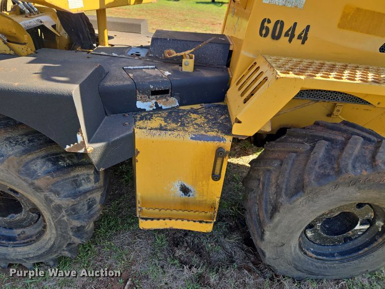 image for item ET5205 2005 Vermeer RT650 vibratory cable plow