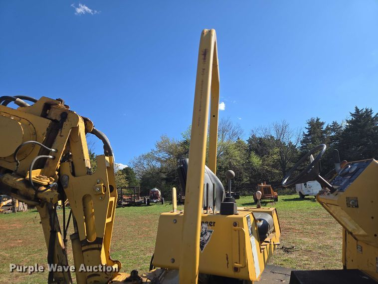 image for item ET5205 2005 Vermeer RT650 vibratory cable plow