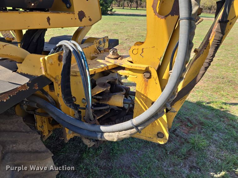 image for item ET5205 2005 Vermeer RT650 vibratory cable plow