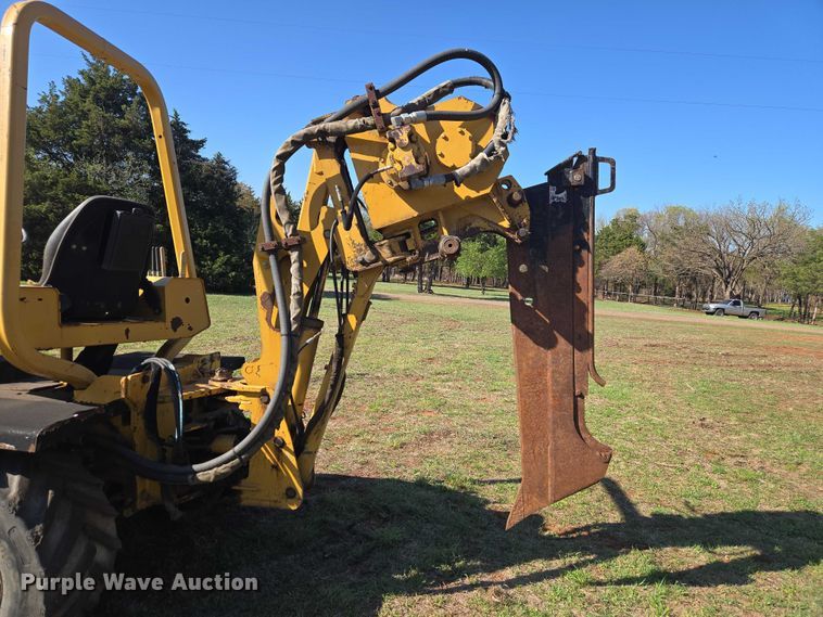 image for item ET5205 2005 Vermeer RT650 vibratory cable plow