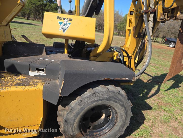 image for item ET5205 2005 Vermeer RT650 vibratory cable plow