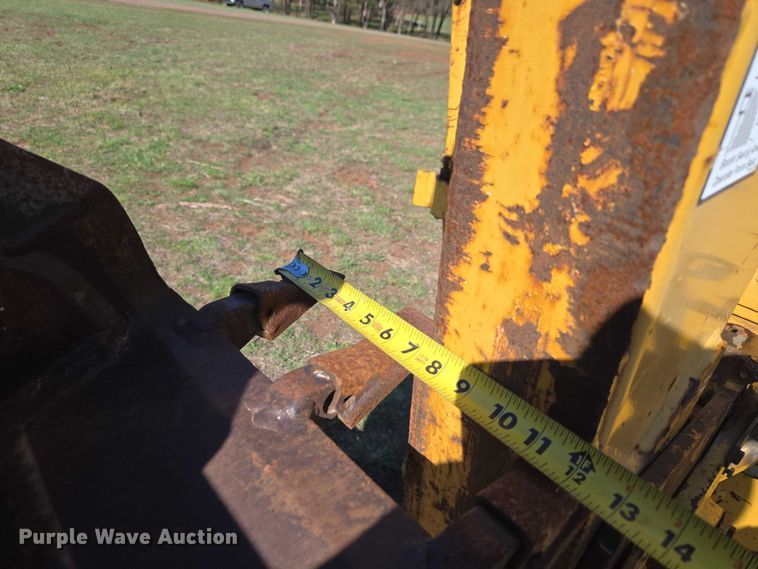 image for item ET5205 2005 Vermeer RT650 vibratory cable plow